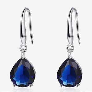 The Simple Sapphire Teardrop Drop Earrings in 925 silver